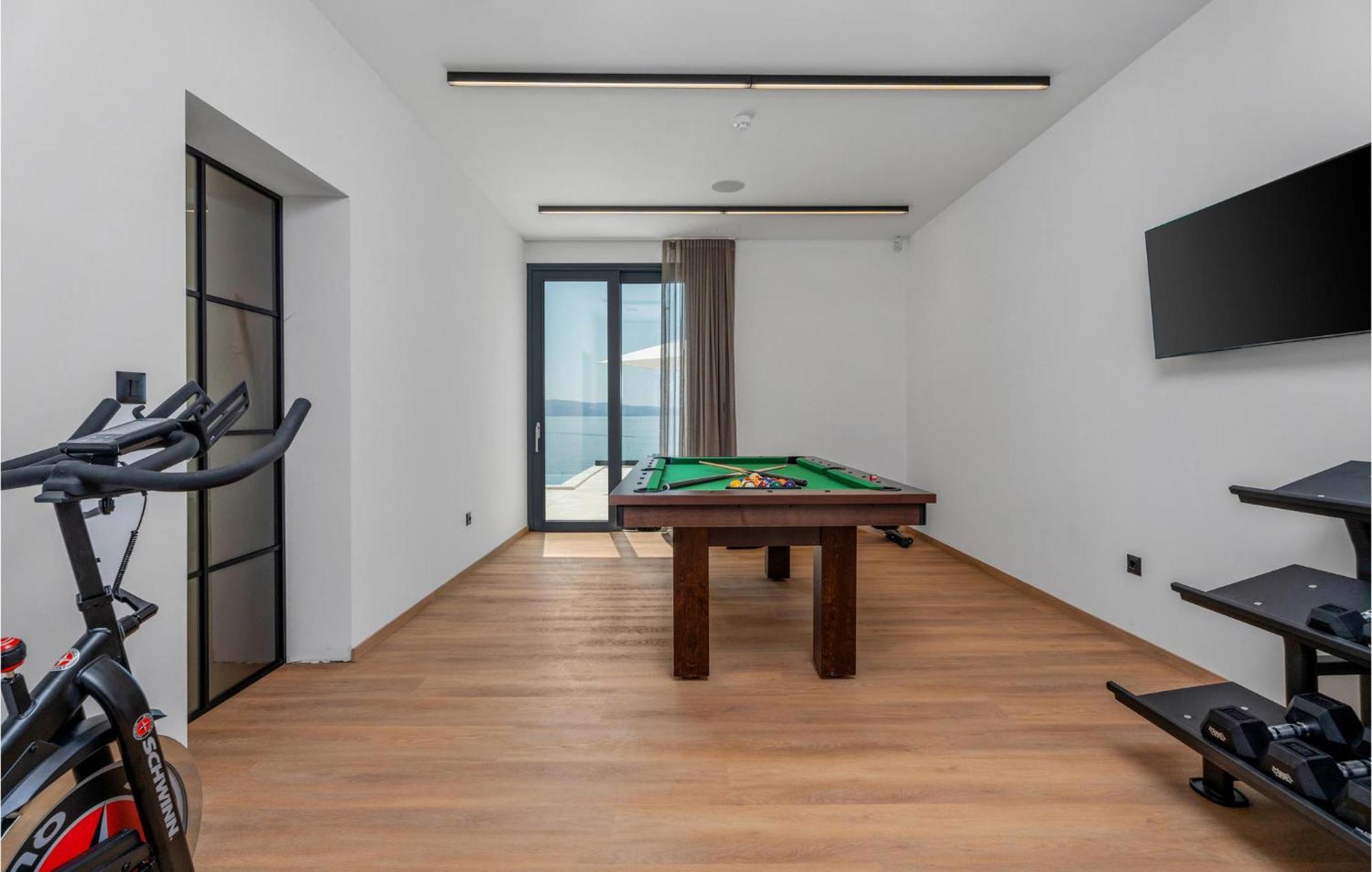 Beautiful Home In Omis With Kitchen Εξωτερικό φωτογραφία
