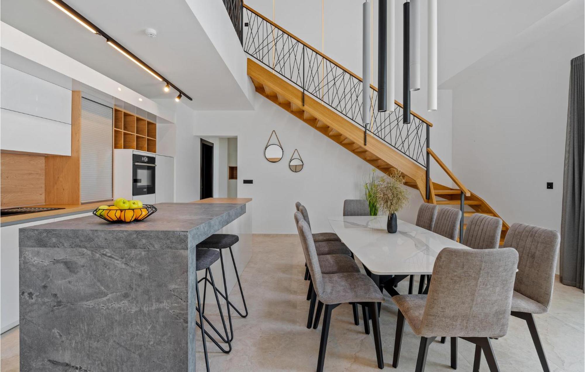 Beautiful Home In Omis With Kitchen Εξωτερικό φωτογραφία