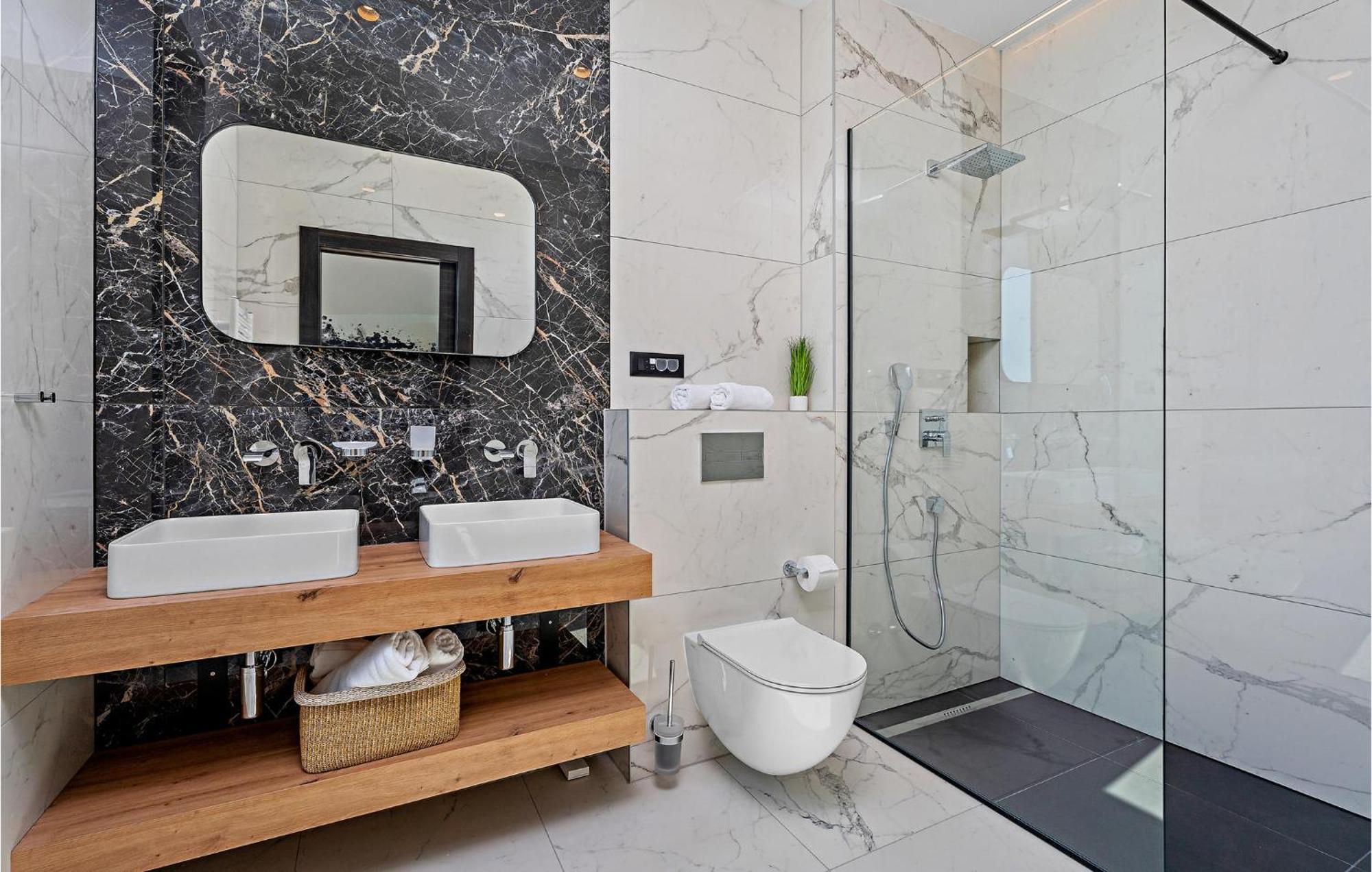Beautiful Home In Omis With Kitchen Εξωτερικό φωτογραφία