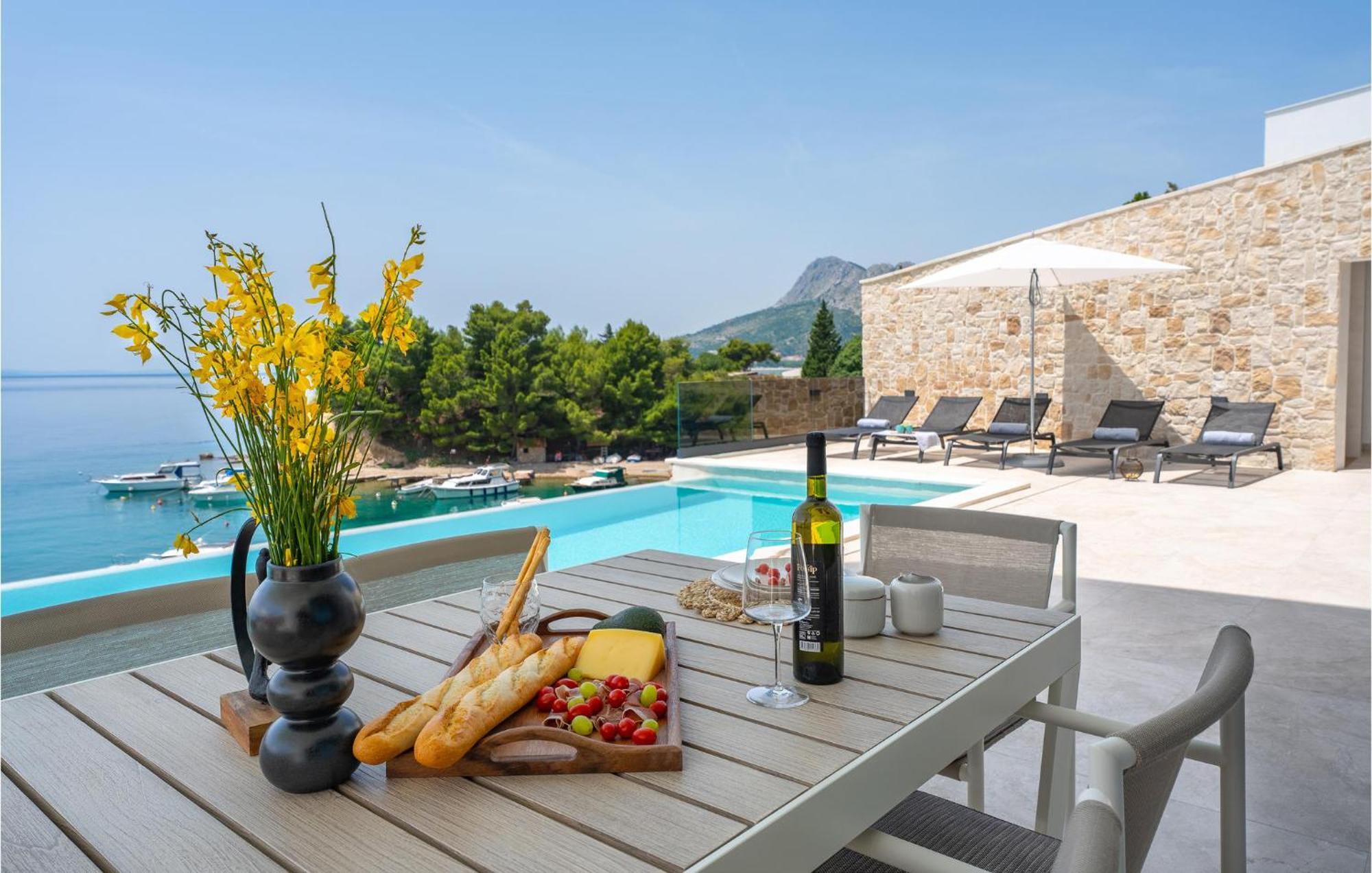 Beautiful Home In Omis With Kitchen Εξωτερικό φωτογραφία